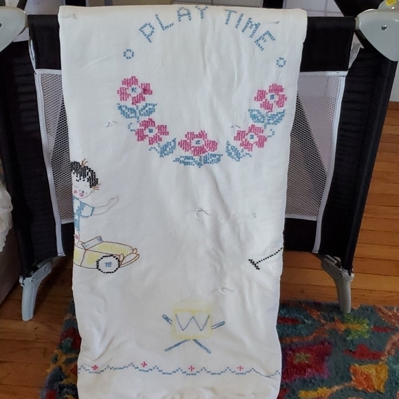 handmade Other - Vintage Handmade Baby Blanket embroidered animals